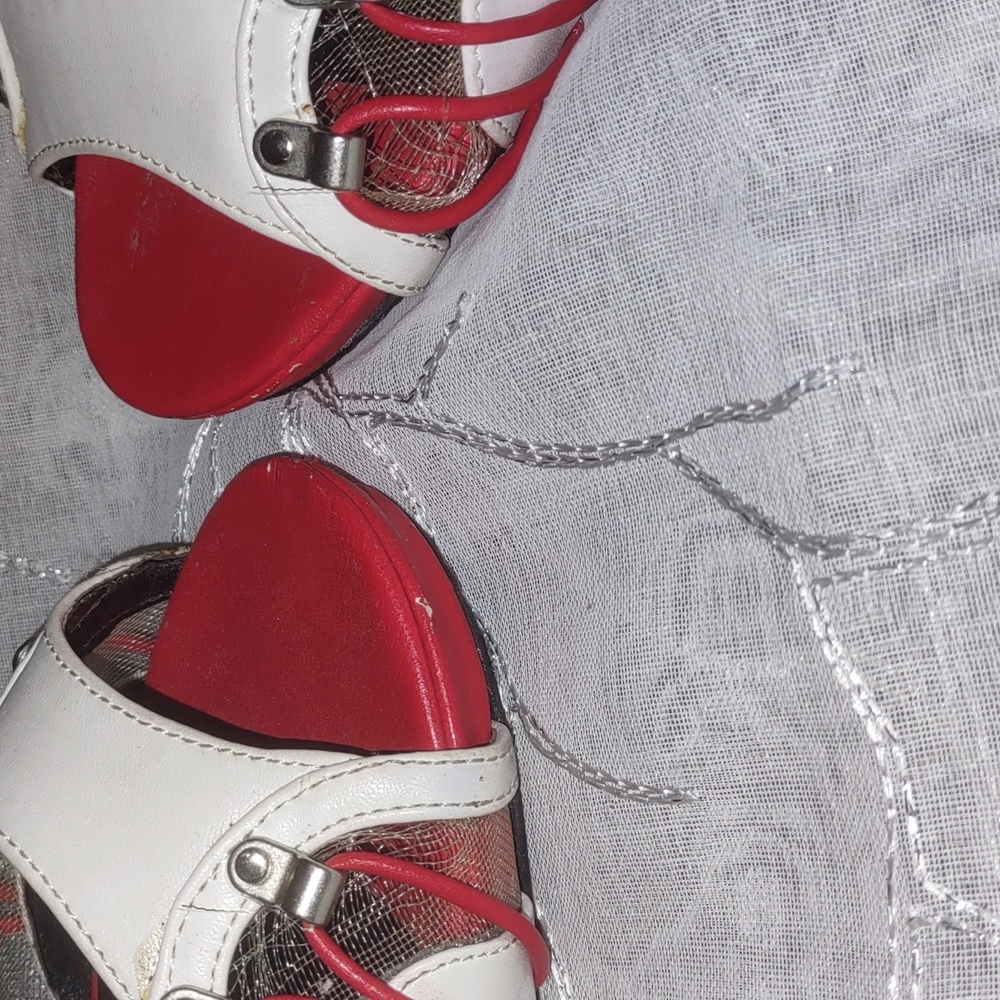 High heels - Picture 5 of 6